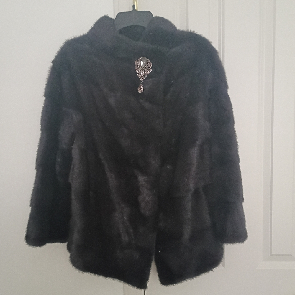 Chic Eggplant Mink Fur Jacket